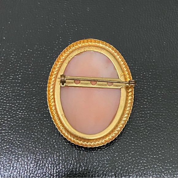 Vintage Unsigned Pink Lady Cameo Gold-tone Victorian Revival Brooch - Picture 4 of 10